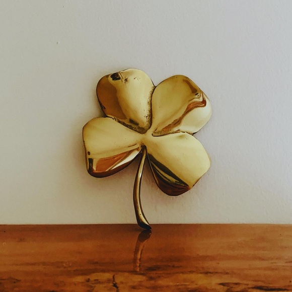 Antique brass 4 leaf clover - Picture 1 of 3